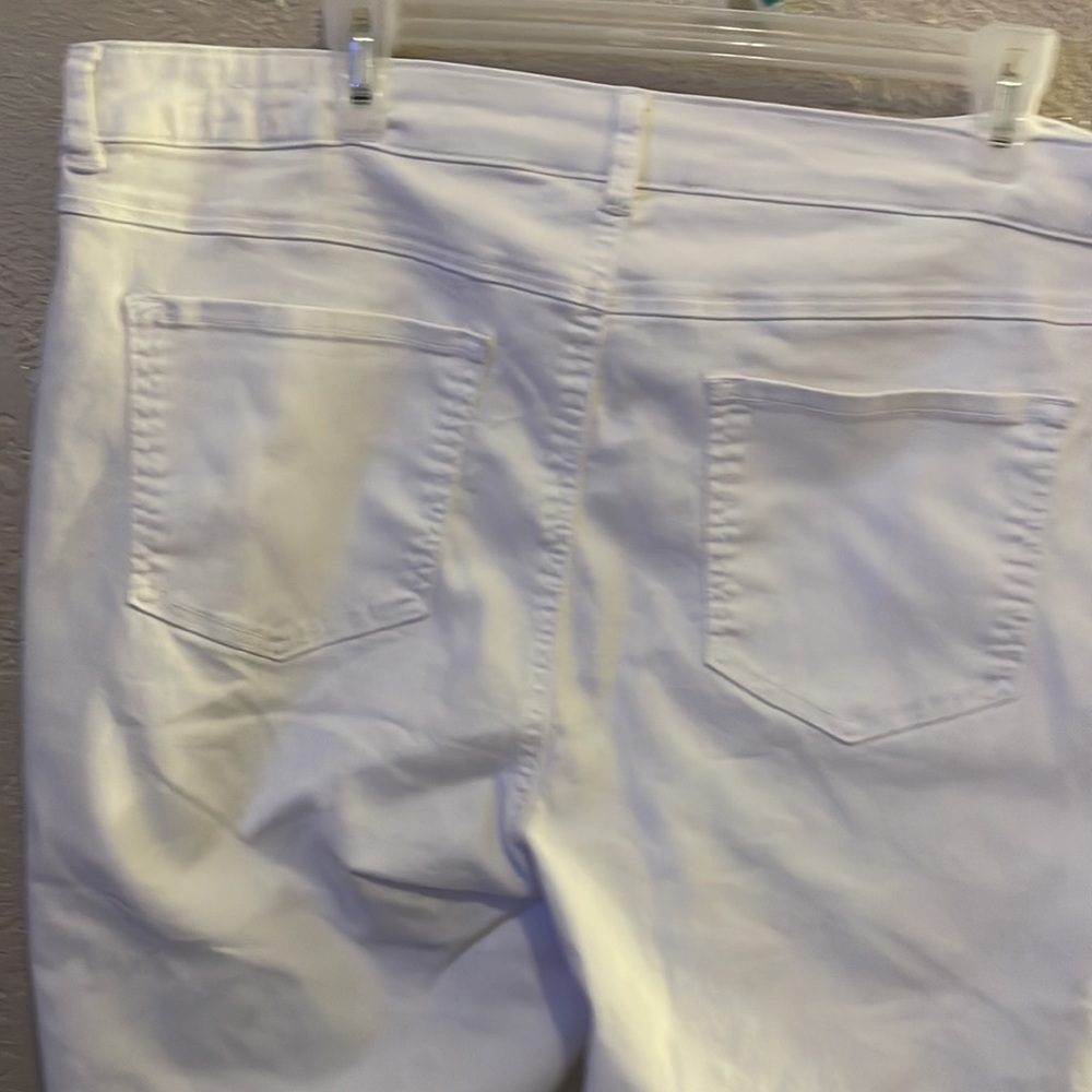 White capris - Picture 3 of 3